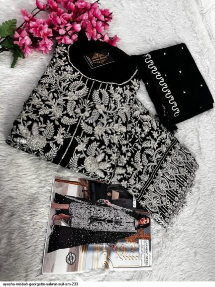 The current image has no alternative text. The file name is: PAKISTANI-SUIT-2-1.jpg