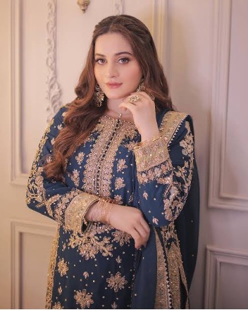 PAKISTANI SUIT <br/>COLLECTIONS